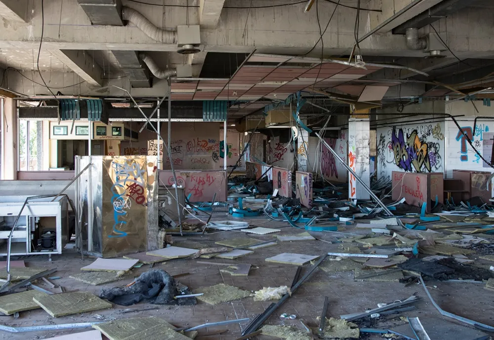 débarras hangar usine